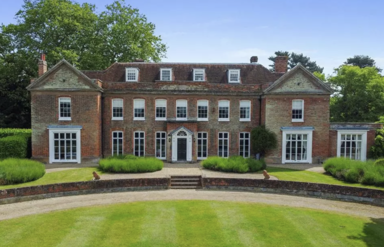 Alresford Hall, Essex